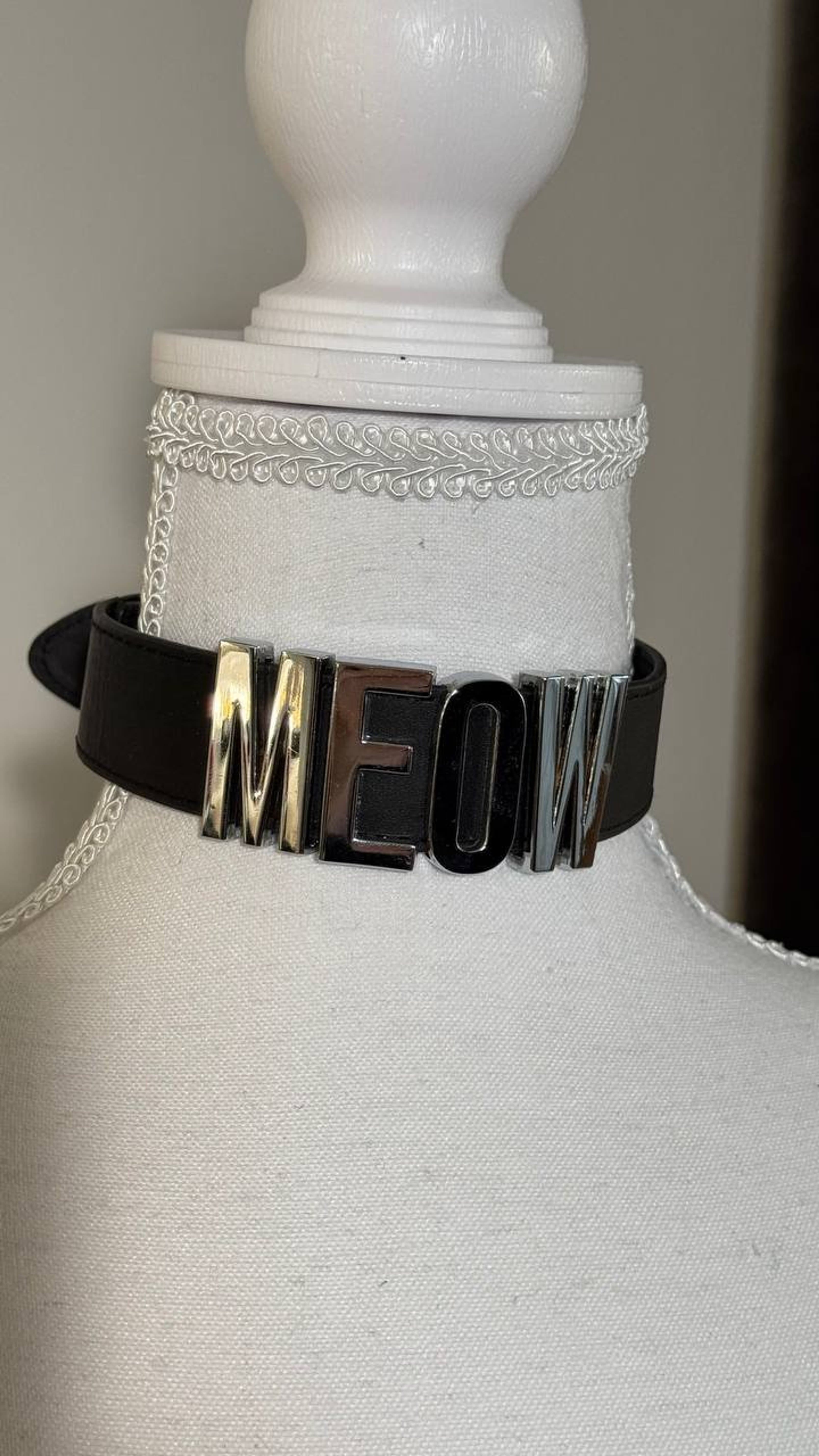«MEOW» Statement Choker