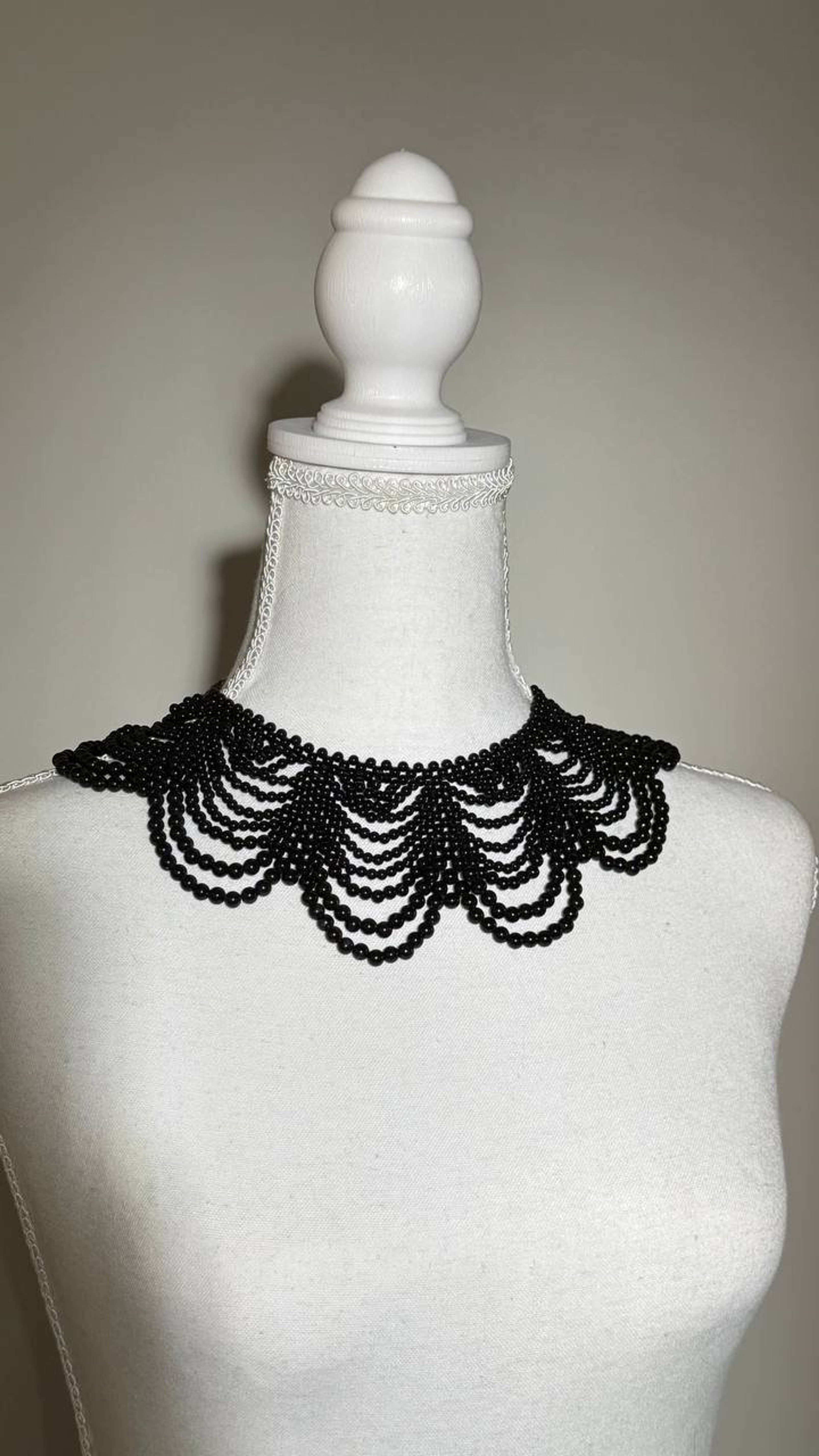 Delicate Black Pearl Lace-Style Collar