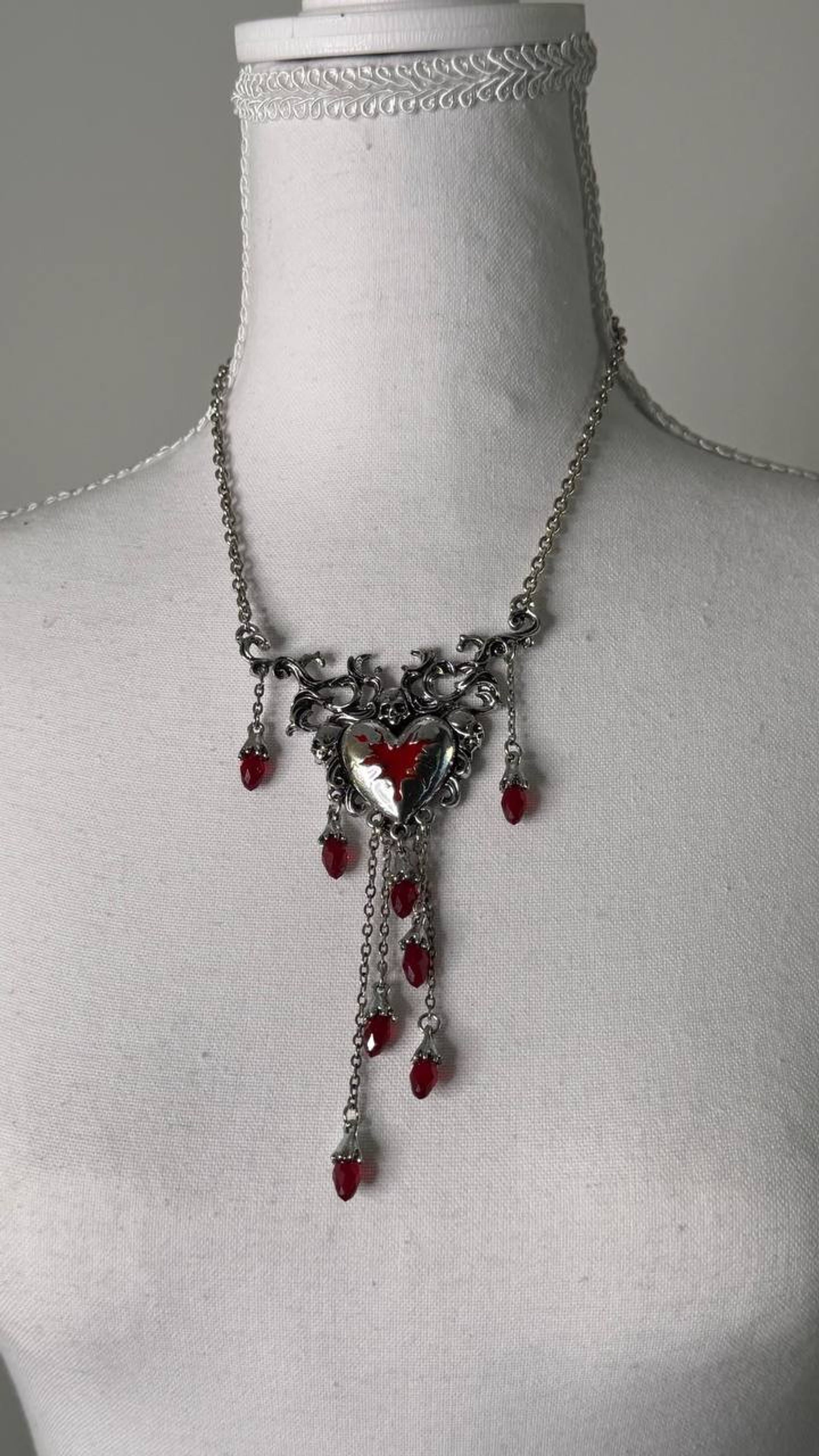«Gothic Heart» Statement Necklace